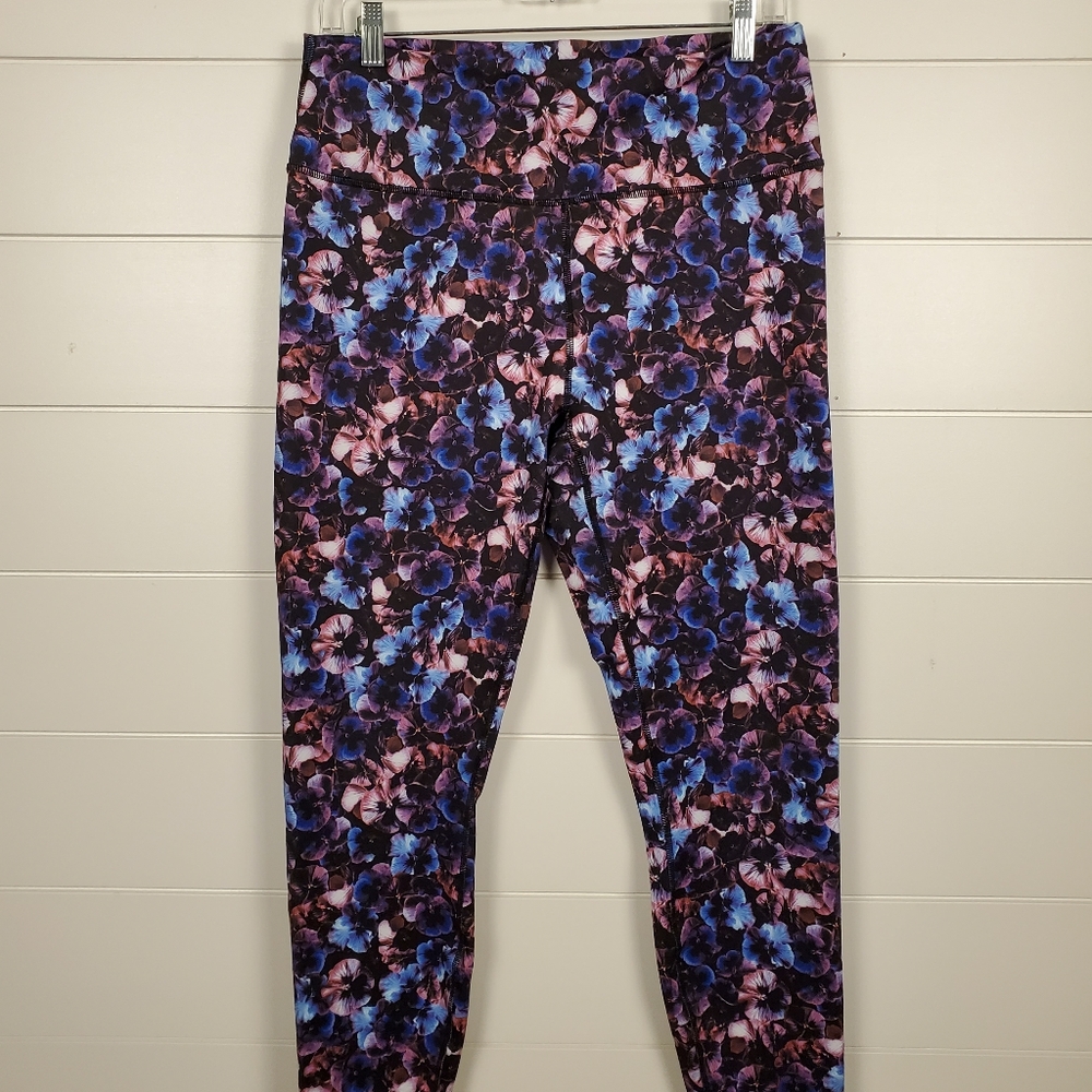 Fabletics Powerhold leggings and sports bra